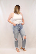 Load image into Gallery viewer, Dione Jeans
