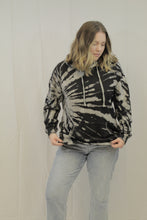 Load image into Gallery viewer, Leander Sweatshirt
